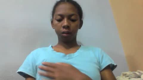 Snapshot of sarah146341 chatting on April 2026 03:33:02 AM sarah146341 online show from April 2026 03:33:02 AM