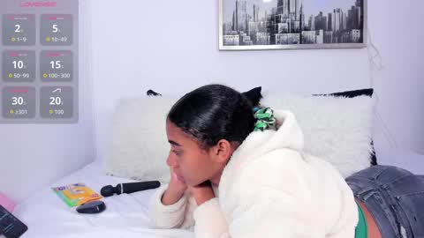 Snapshot of sarah_ashbourne chatting on October 2025 12:24:02 PM sarah_ashbourne online show from October 2025 12:24:02 PM