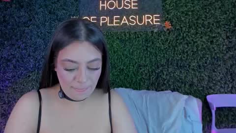 Sarah Bonneth online show from March 2026 11:39:02 AM