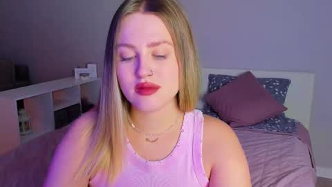 Snapshot of sarah_soul chatting on November 2025 12:46:01 AM Sarah online show from November 2025 12:46:01 AM