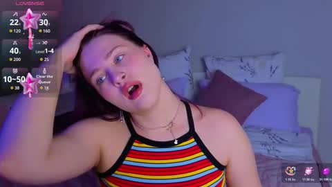 Snapshot of sarah_soul chatting on December 2025 11:20:01 PM Sarah online show from December 2025 11:20:01 PM