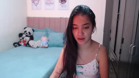 Snapshot of sarah_stone15 chatting on December 2024 05:40:01 PM Sarah online show from December 2024 05:40:01 PM