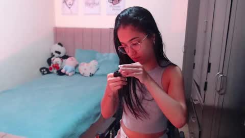 Snapshot of sarah_stone15 chatting on December 2024 07:28:02 PM Sarah online show from December 2024 07:28:02 PM