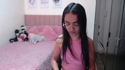 Snapshot of sarah_stone15 chatting on January 2025 05:09:02 PM Sarah online show from January 2025 05:09:02 PM