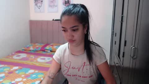 Snapshot of sarah_stone15 chatting on January 2025 02:41:01 PM Sarah online show from January 2025 02:41:01 PM