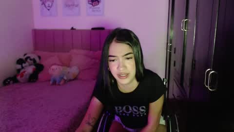 Snapshot of sarah_stone15 chatting on January 2025 03:44:01 PM Sarah online show from January 2025 03:44:01 PM