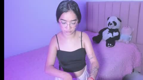 Snapshot of sarah_stone15 chatting on October 2025 06:45:02 PM Sarah online show from October 2025 06:45:02 PM