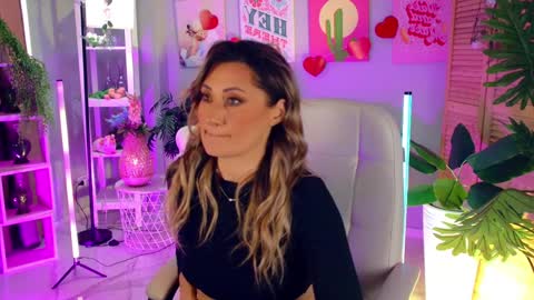 Divine Sarah NONUDE model online show from April 2026 12:24:01 PM