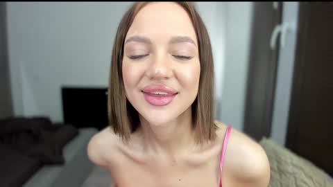 sarahphyllis online show from January 2025 09:43:01 PM