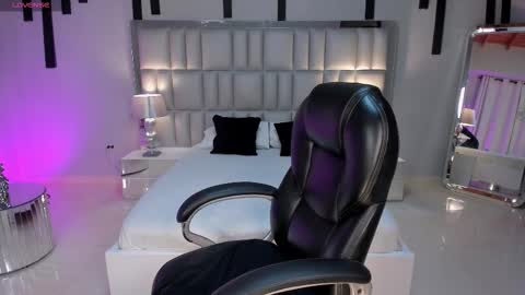 Snapshot of sarahrhodes_ chatting on March 2026 11:13:01 AM Sarah Rhodes online show from March 2026 11:13:01 AM