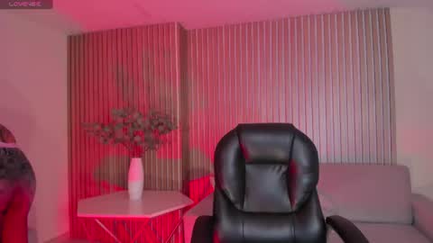 Sarah  independent model online show from June 2026 04:26:02 AM