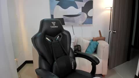 I am Sara  online show from November 2025 01:05:01 AM