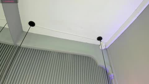 Sara   online show from November 2025 10:41:02 PM