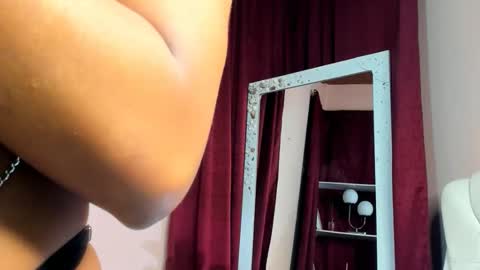 Snapshot of sarasolei chatting on October 2025 12:58:01 PM ZaraSolei online show from October 2025 12:58:01 PM