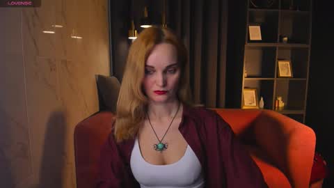 Sara online show from December 2025 01:28:02 PM