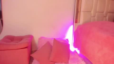 Snapshot of saratorresxx chatting on February 2025 02:55:02 PM Sara online show from February 2025 02:55:02 PM