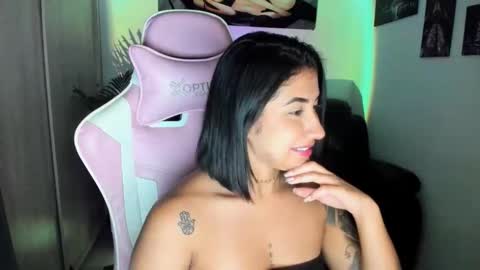 Snapshot of saratukkerr chatting on November 2025 06:47:02 AM saratukkerr online show from November 2025 06:47:02 AM