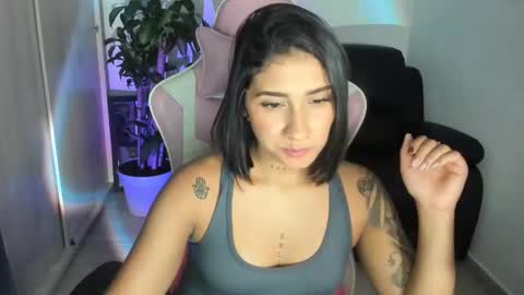 Snapshot of saratukkerr chatting on November 2025 01:19:02 AM saratukkerr online show from November 2025 01:19:02 AM