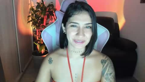 Snapshot of saratukkerr chatting on November 2025 07:55:02 AM saratukkerr online show from November 2025 07:55:02 AM