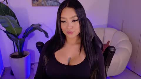 Sara Winstone online show from December 2025 12:29:01 AM