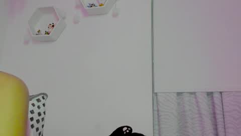 Snapshot of saray2312 chatting on December 2025 11:24:01 PM Saray online show from December 2025 11:24:01 PM