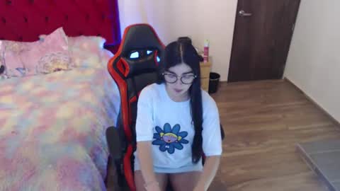 Snapshot of saray_honey1 chatting on April 2026 08:39:01 PM saray online show from April 2026 08:39:01 PM
