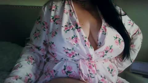 Sara online show from October 2025 01:31:01 PM