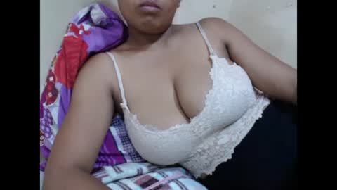 Snapshot of saronette chatting on January 2025 09:24:02 AM saronette online show from January 2025 09:24:02 AM