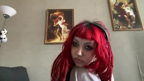 Mia online show from May 2026 04:01:02 PM