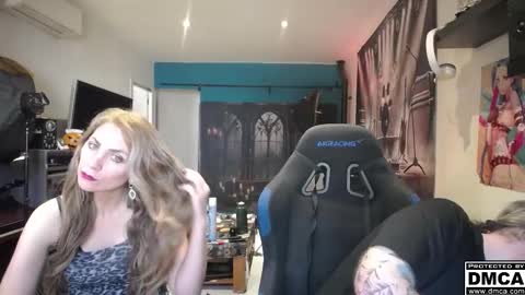 Giselle and Jay online show from November 2025 09:33:01 AM