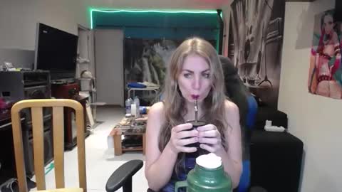 Giselle and Jay online show from November 2025 09:03:01 AM