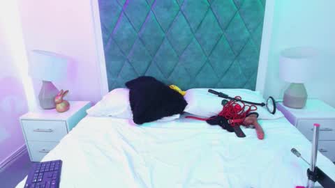 Sasha online show from November 2025 03:18:02 AM