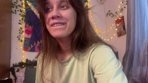 Snapshot of sasha_moormeoow chatting on January 2025 07:42:01 AM Alexandra Sasha in short online show from January 2025 07:42:01 AM