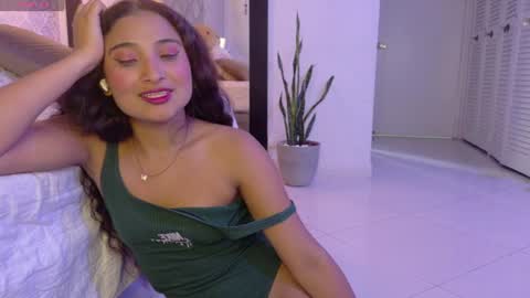 Snapshot of sasha_sinne chatting on June 2026 01:41:01 AM sasha_sinne online show from June 2026 01:41:01 AM