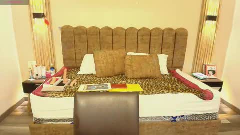 S A S H A R O S E online show from September 2025 11:46:02 AM