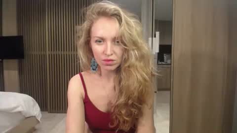 Sasha online show from October 2025 08:03:02 PM