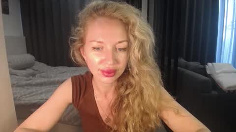 Sasha online show from April 2026 03:48:01 AM