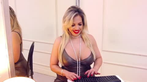 Sasha online show from December 2024 04:19:01 AM