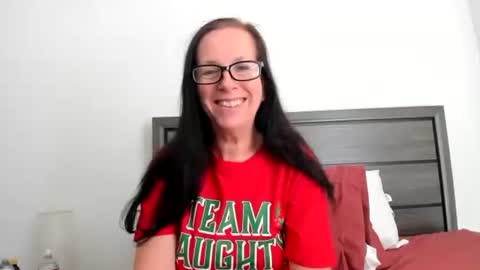 Snapshot of sassiestpeachgoddess chatting on November 2025 02:31:02 PM Sassiest Peach Goddess online show from November 2025 02:31:02 PM