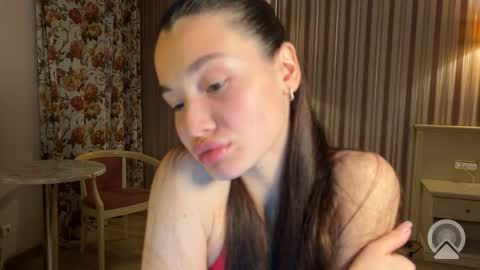 Snapshot of sassqueen18 chatting on October 2025 06:25:02 PM Katerina online show from October 2025 06:25:02 PM