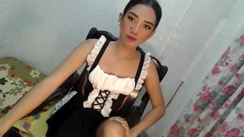 KEYLLA online show from April 2026 09:52:01 PM