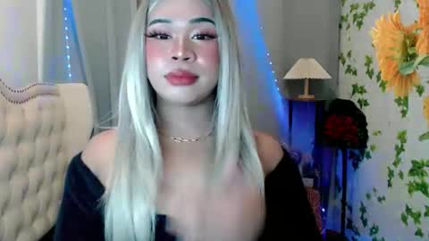 sassy_tinaxx online show from December 2025 09:28:02 AM