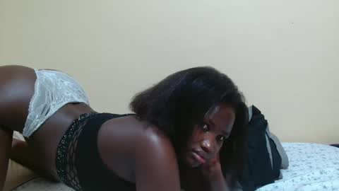 sassybabe20 online show from November 2025 06:10:01 PM