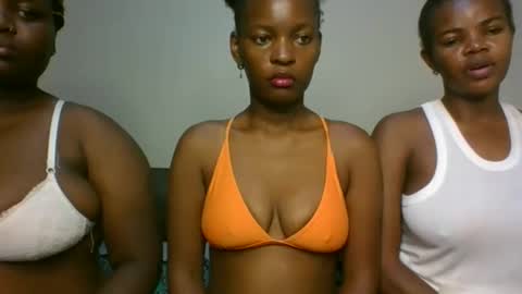 sassybrown25 online show from December 2025 10:32:02 AM