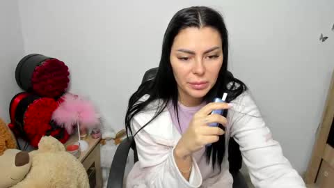 sassytiff online show from April 2026 12:55:01 PM