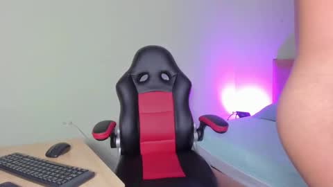 Evans Williams online show from February 2025 12:35:02 AM