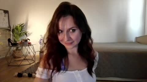 Lori online show from August 2026 06:22:02 PM