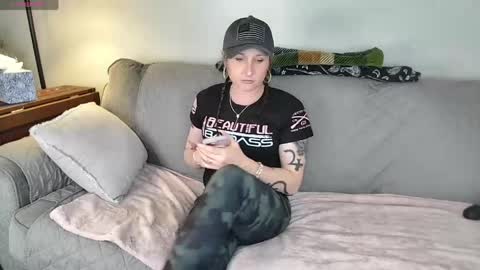 Snapshot of saturnine_princess chatting on May 2026 07:53:01 PM Saturn Girl online show from May 2026 07:53:01 PM