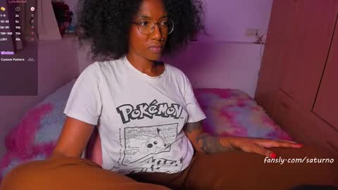 Snapshot of saturno_vibes chatting on October 2025 08:58:02 AM saturno_vibes online show from October 2025 08:58:02 AM