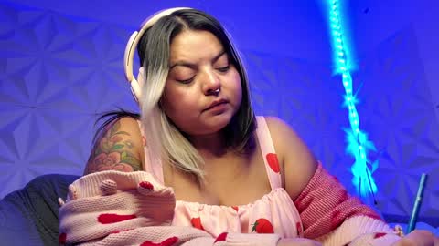 Snapshot of satyn_doll chatting on December 2024 01:19:01 AM Gina George online show from December 2024 01:19:01 AM